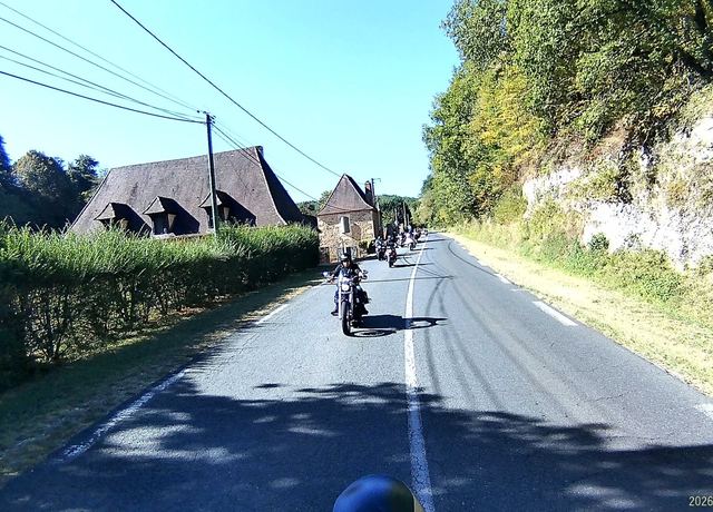 Route de campagne, le groupe au complet.